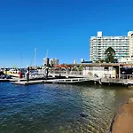 Expansive Harbour Views